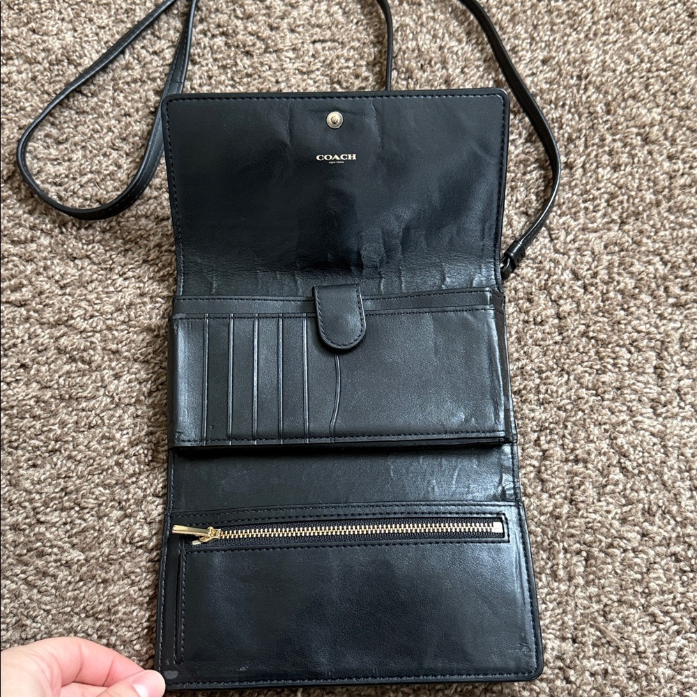 Coach Downtown Leather crossbody walet/purse - Picture 2 of 4
